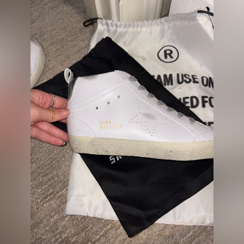 BRAND NEW GOLDEN GOOSE NEVER WORN